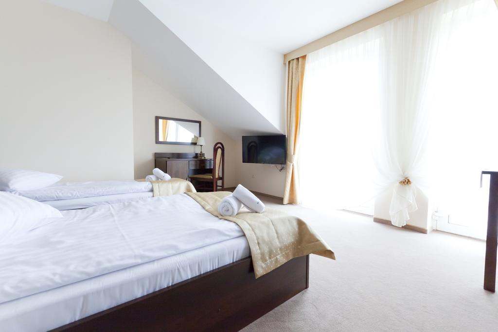 Hotel - Restauracja Koral Величка Екстер'єр фото