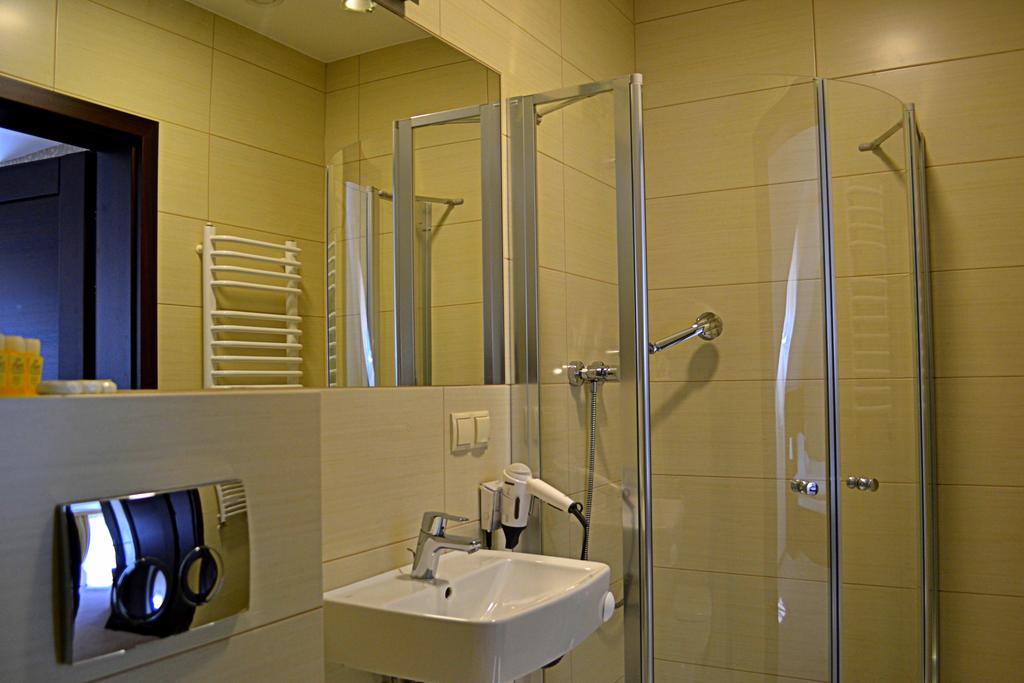 Hotel - Restauracja Koral Величка Екстер'єр фото
